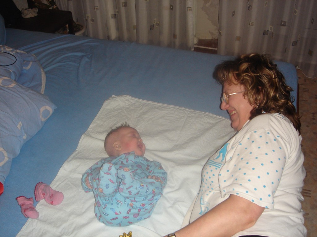 Внучка Аня с бабушкой